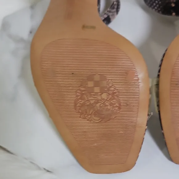 Vince Camuto Black and Tan Snakeskin Heels - Picture 15 of 16